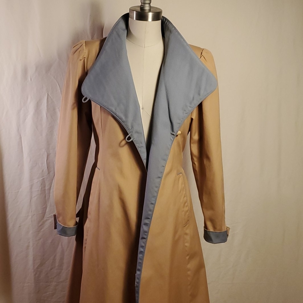 Vintage Khaki and Dusty Blue Trenchcoat - Picture 5 of 10